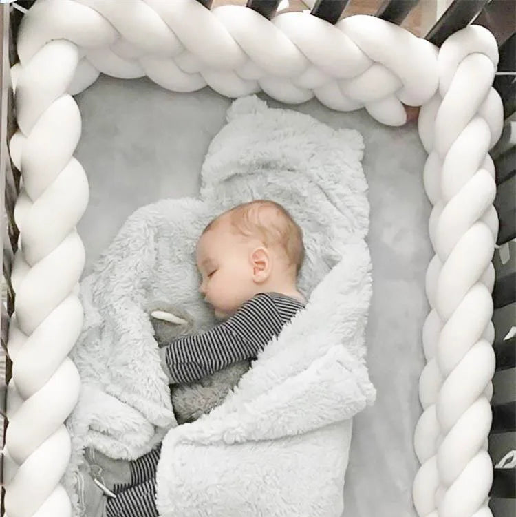 Tresse de lit bébé blanche