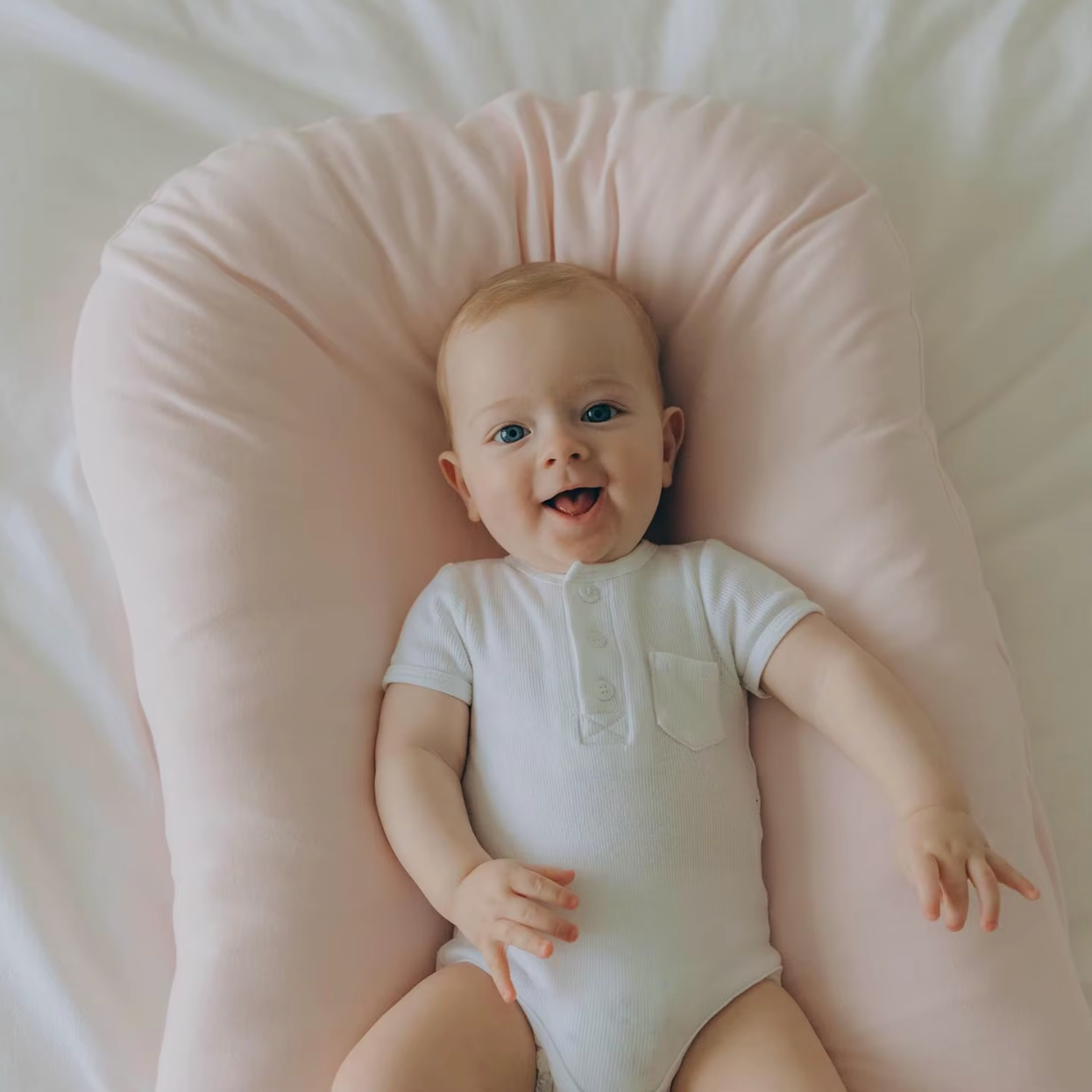 Réducteur de lit bébé BabyNest