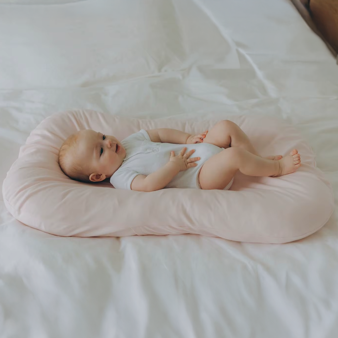 Réducteur de lit bébé BabyNest
